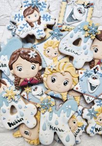 frozen 冰雪奇緣 elsa anna olaf生日派對訂製生日蛋糕生日cupcake生日糖霜曲奇 icingcookie 睇得又食得好味手工驚喜勁靚推介少甜