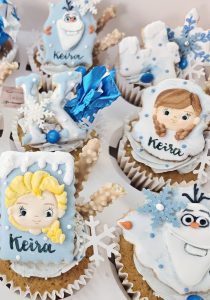 frozen 冰雪奇緣 elsa anna olaf生日派對訂製生日蛋糕生日cupcake生日糖霜曲奇 icingcookie 睇得又食得好味手工驚喜勁靚推介少甜